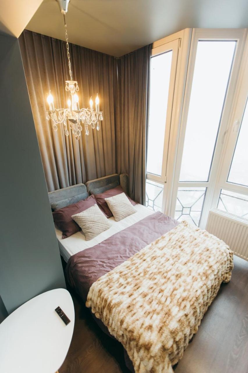 Atlant Luxury Apartments On Golovna Навпроти Тц Депот, Безконтактне Заселення Tjernivtsi Exteriör bild